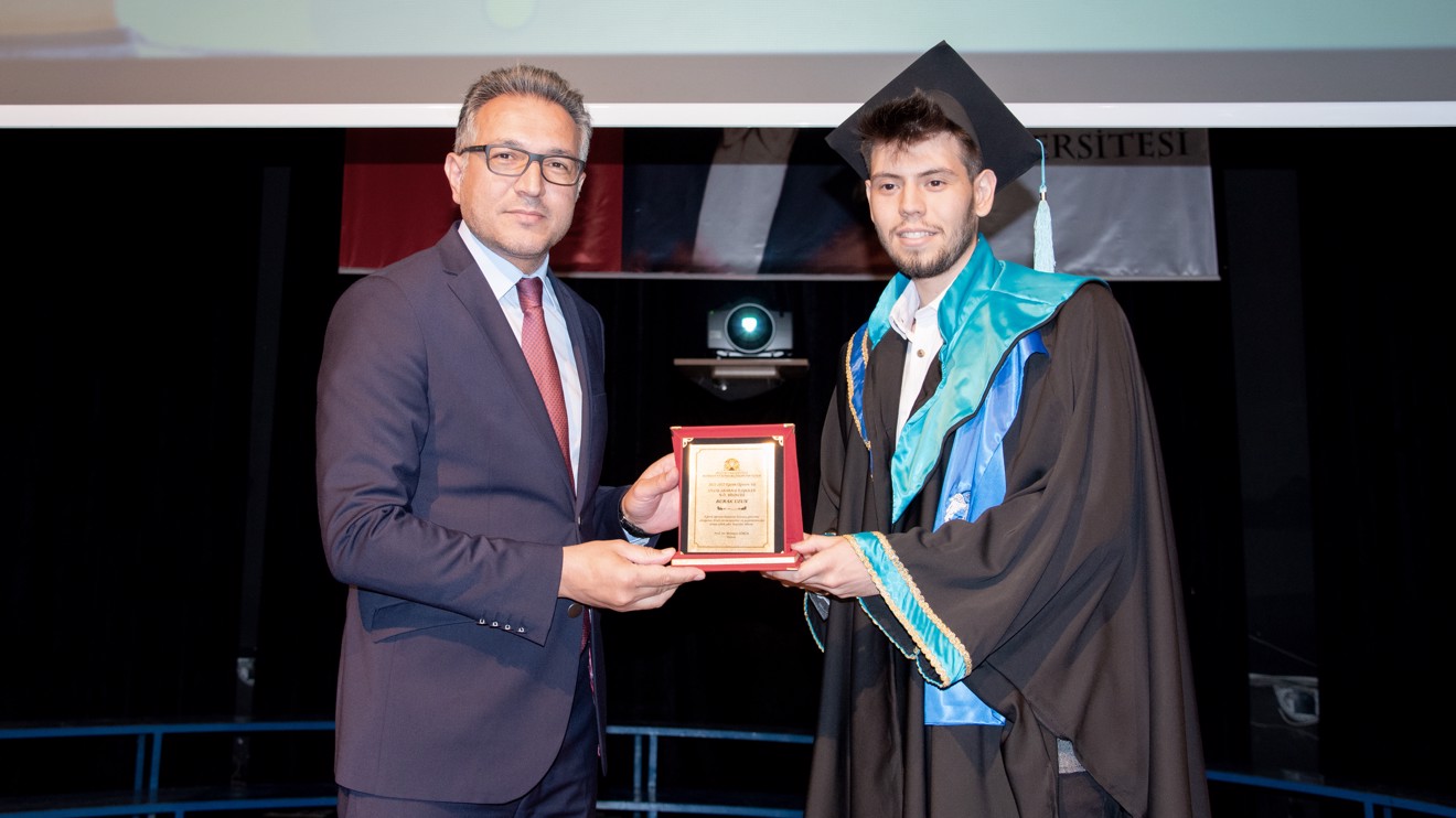 Selçuk Üniversitesi Uluslararası İlişkiler Bölümünden 219 öğrenci mezun oldu